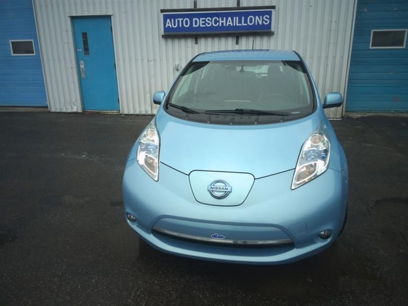 2015
Nissan
Leaf