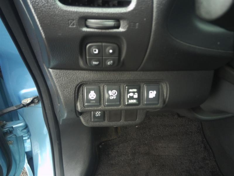 2015
Nissan
Leaf